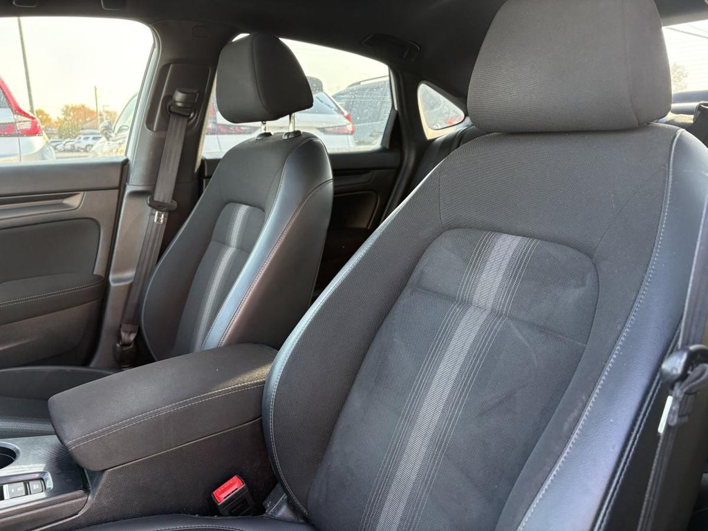 2022 Honda Civic Sport SUNROOF I HEATED SEATS AND STEERING WHEEL I CARPLAY MAGS I STARTER I CAMERA in Montréal, Quebec - 7 - w1024h768px