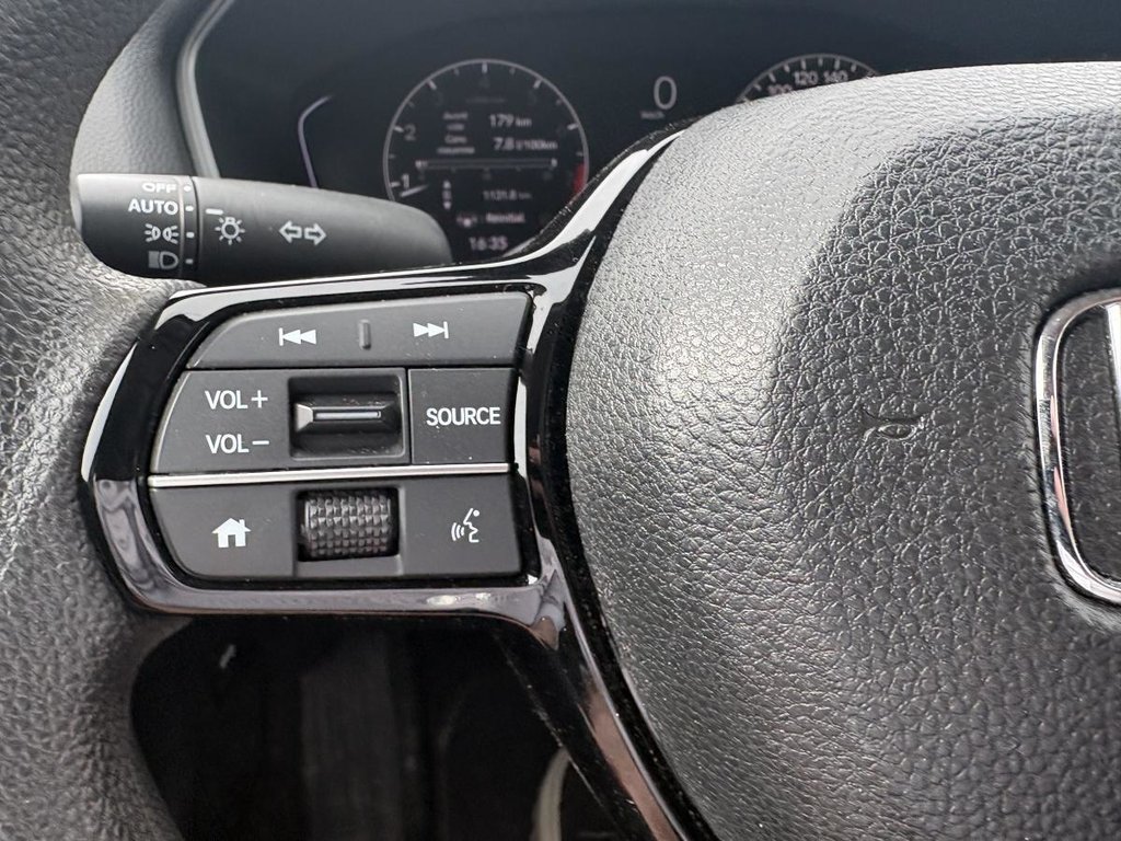 2023 Honda Civic LX 34,000 KM CARPLAY I STERTER I HEATED SEATS I CAMERA I ACTIVE SECURITY in Montréal, Quebec - 9 - w1024h768px