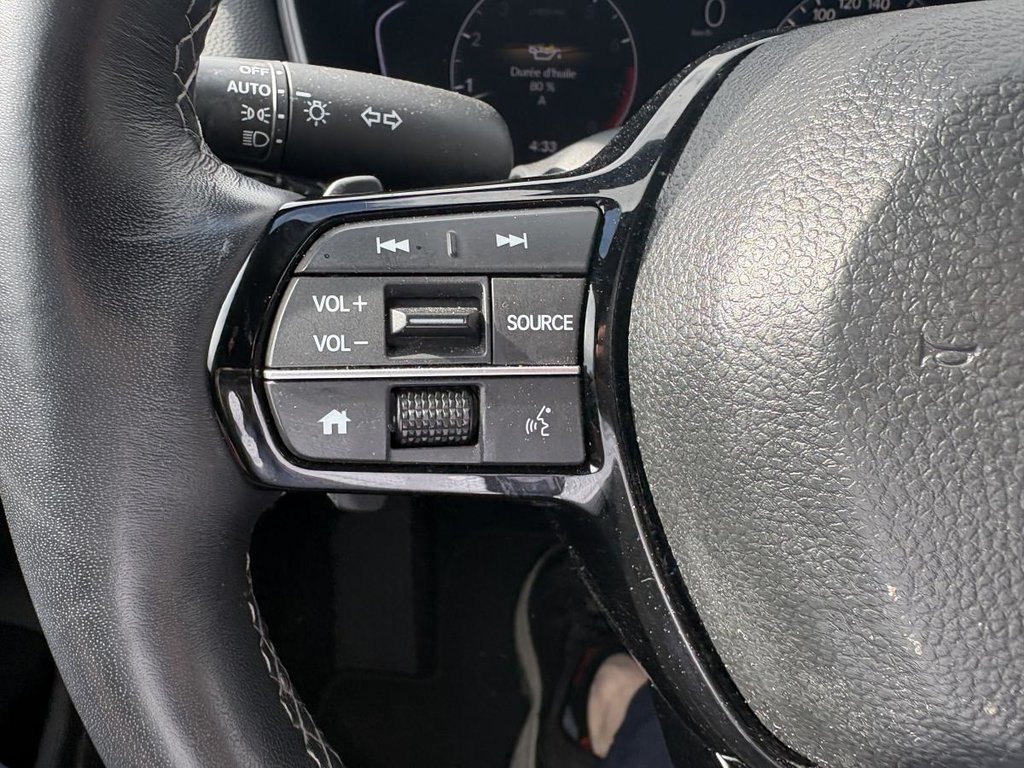 Honda Civic Sport Hatchback 36,000 KM I SUNROOF I MAGS I CARPLAY I STARTER I HEATED SEATS I ACTIVE SECURITY 2023 à Montréal, Québec - 11 - w1024h768px