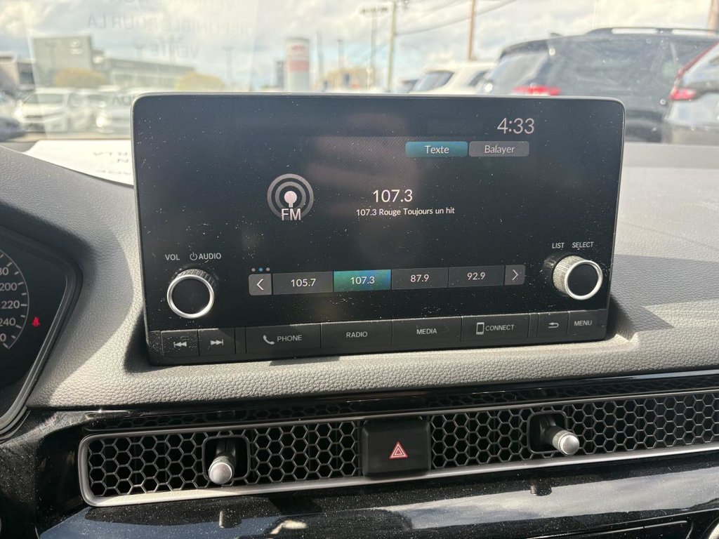Honda Civic Sport Hatchback 36,000 KM I SUNROOF I MAGS I CARPLAY I STARTER I HEATED SEATS I ACTIVE SECURITY 2023 à Montréal, Québec - 8 - w1024h768px