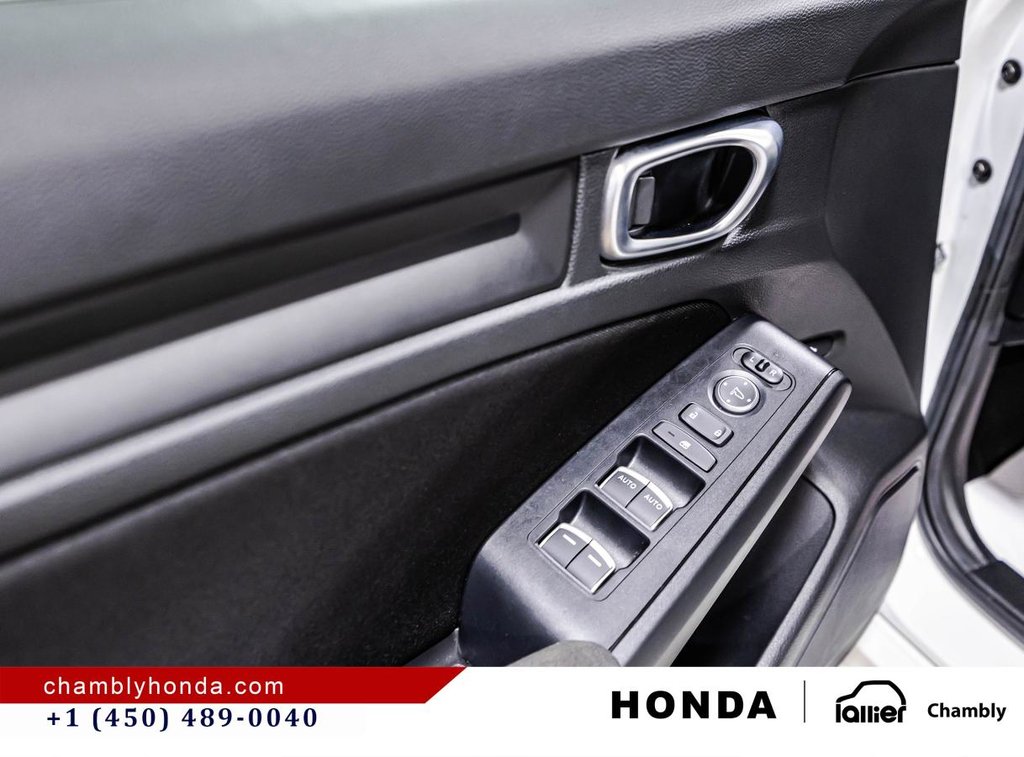 2023 Honda Civic LX 15,000 KM!!! I CARPLAY I HEATED SEATS I CAMERA I STARTER I ACTIVE SECURITY in Montréal, Quebec - 11 - w1024h768px