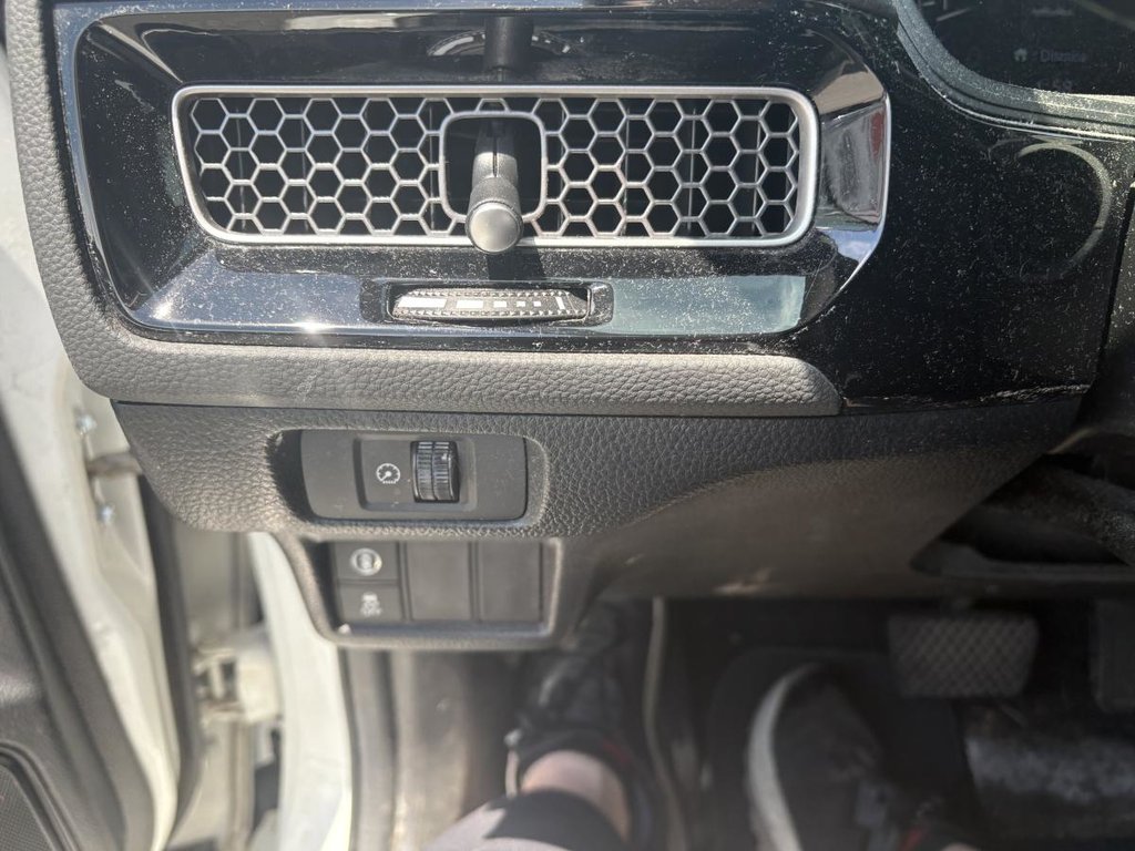 Honda Civic LX-B HEATED SEATS I STARTER I CARPLAY I CAMERA I ACTIVE SECURITY 2024 à Montréal, Québec - 9 - w1024h768px