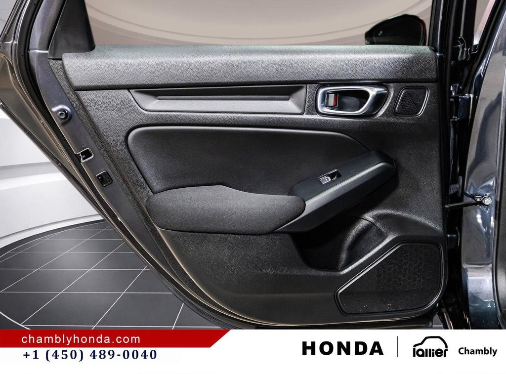 2024 Honda Civic Sport CARPLAY I SUNROOF I MAGS I STARTER I HEATED SEATS AND STEERING WHEEL I ACTIVE SECURITY in Montréal, Quebec - 12 - w1024h768px