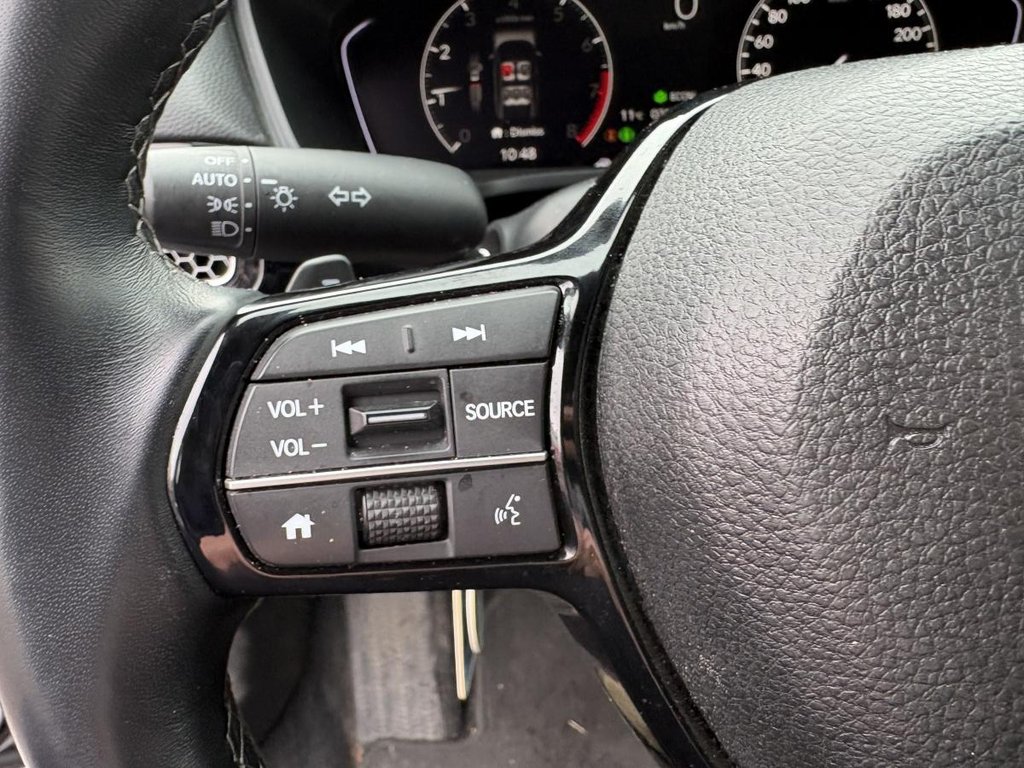 2025 Honda Civic Sport Hatchback I MAGS I CARPLAY I HEATED SEATS I STARTER I CAMERA I ACTIVE SECURITY in Montréal, Quebec - 11 - w1024h768px