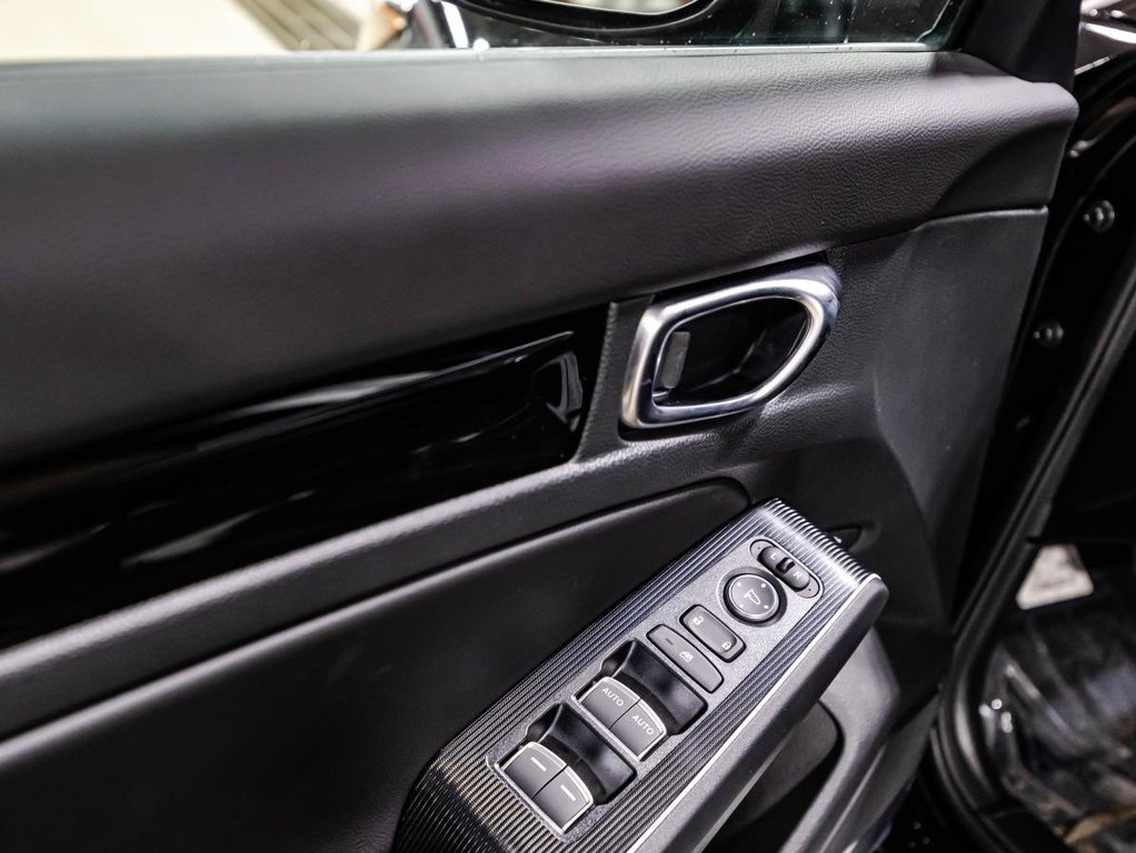 2026 Honda Civic Touring Hybrid, cuir, toit, full in Montréal, Quebec - 11 - w1024h768px