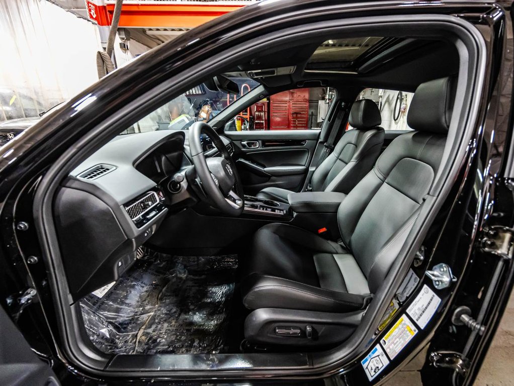 2026 Honda Civic Touring Hybrid, cuir, toit, full in Montréal, Quebec - 20 - w1024h768px