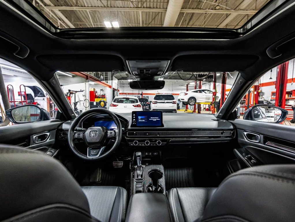 2026 Honda Civic Sport Touring eCVT DEMO in Montréal, Quebec - 15 - w1024h768px