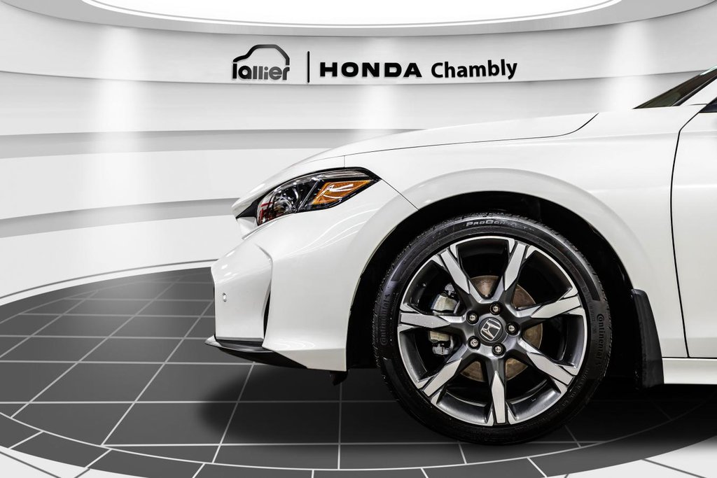 2026 Honda Civic Sport Touring eCVT DEMO in Montréal, Quebec - 10 - w1024h768px