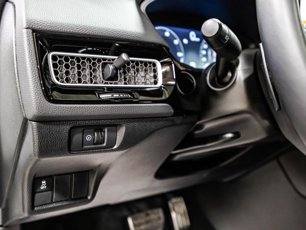 2026 Honda Civic Sport Touring eCVT DEMO in Montréal, Quebec - 22 - w1024h768px