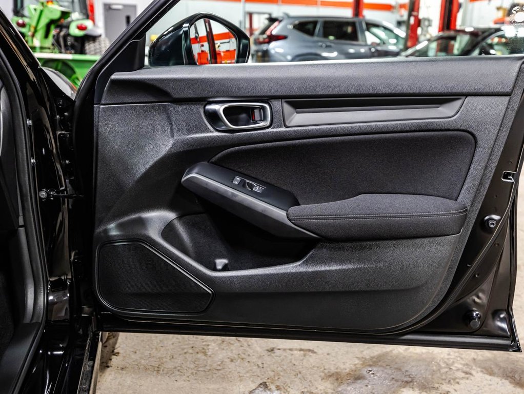 2026 Honda Civic Sport CVT in Montréal, Quebec - 16 - w1024h768px