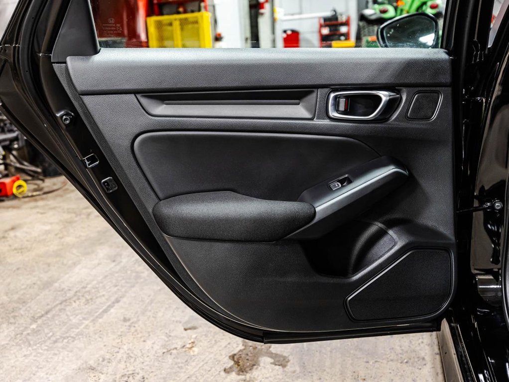 2026 Honda Civic Sport CVT in Montréal, Quebec - 12 - w1024h768px