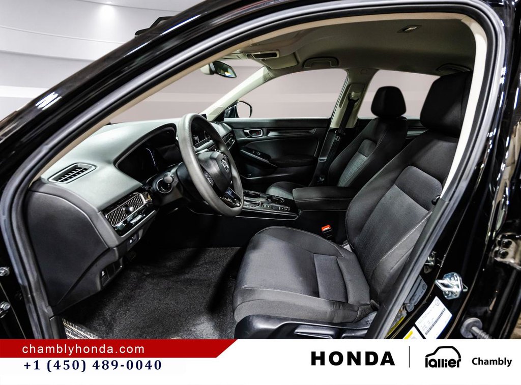2026 Honda Civic LX 8,000 KM !!! I CARPLAY I HEATED SEATS I STARTER I CAMERA I ACTIVE SECURIY in Montréal, Quebec - 18 - w1024h768px