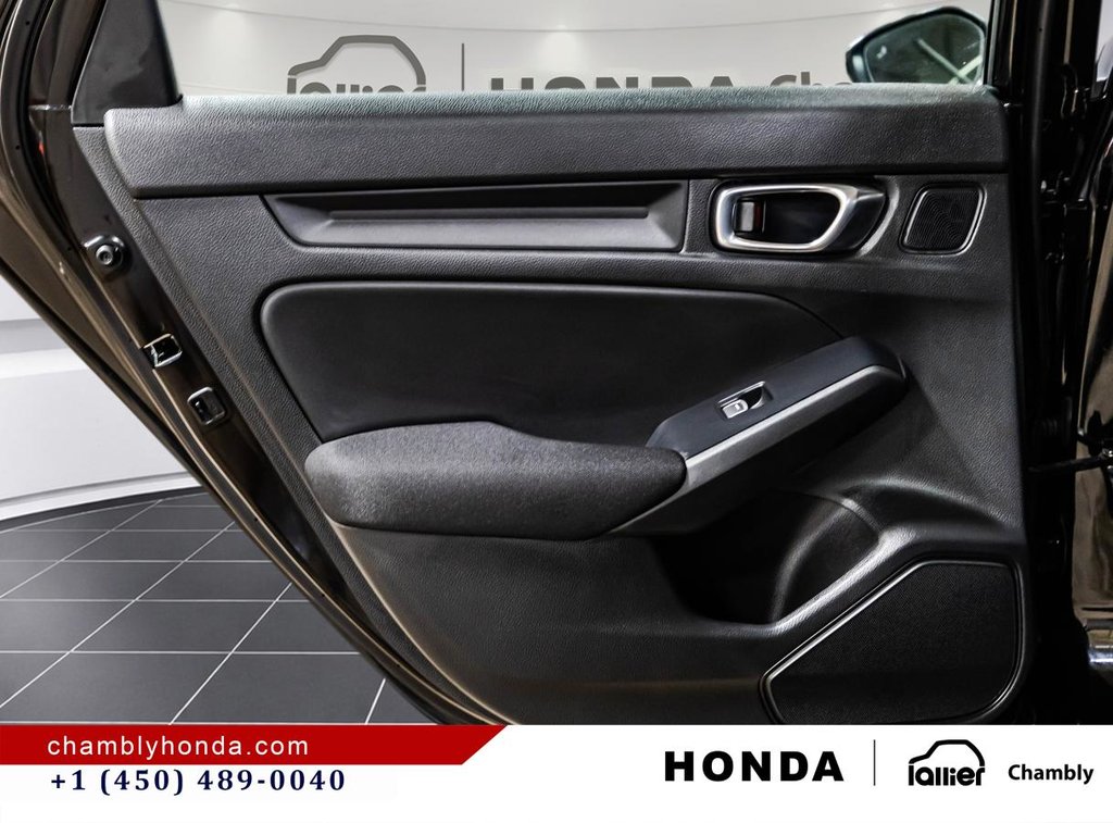 2026 Honda Civic LX 8,000 KM !!! I CARPLAY I HEATED SEATS I STARTER I CAMERA I ACTIVE SECURIY in Montréal, Quebec - 12 - w1024h768px