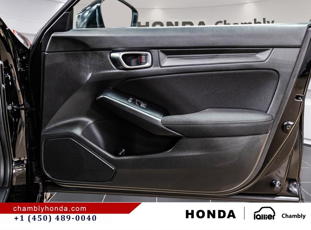 2026 Honda Civic LX 8,000 KM !!! I CARPLAY I HEATED SEATS I STARTER I CAMERA I ACTIVE SECURIY in Montréal, Quebec - 16 - w1024h768px