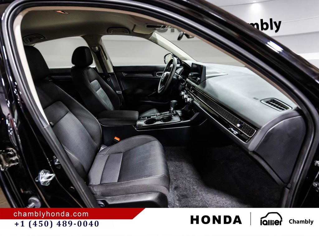 2026 Honda Civic LX 8,000 KM !!! I CARPLAY I HEATED SEATS I STARTER I CAMERA I ACTIVE SECURIY in Montréal, Quebec - 17 - w1024h768px