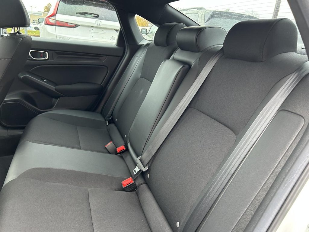 Honda Civic Sport SUNRROF I MAGS HEATED SEATS AND STEERING WHEEL I STARTER I CAMERA I ACIVE SECURITY 2026 à Montréal, Québec - 8 - w1024h768px