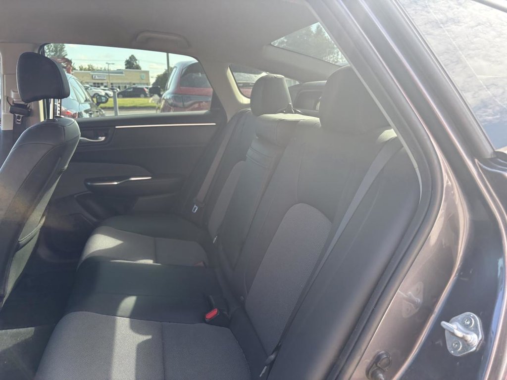 2020 Honda Clarity Plug-in Hybrid Sedan 1 OWNER I NO ACCIDENT I MAINTENANCE AT CHAMBLY HONDA in Montréal, Quebec - 7 - w1024h768px