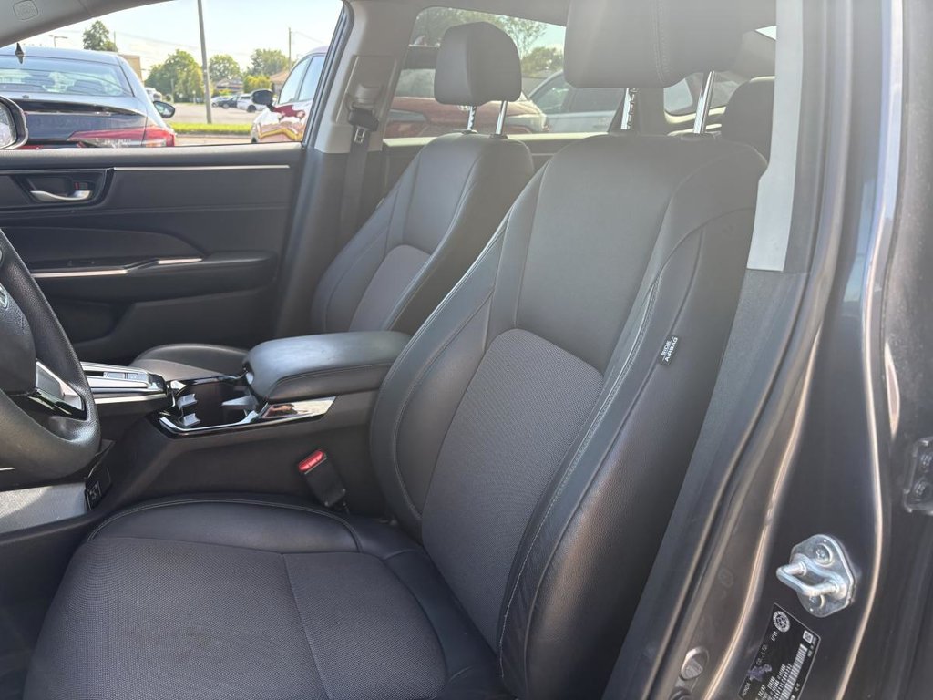 2020 Honda Clarity Plug-in Hybrid Sedan 1 OWNER I NO ACCIDENT I MAINTENANCE AT CHAMBLY HONDA in Montréal, Quebec - 8 - w1024h768px