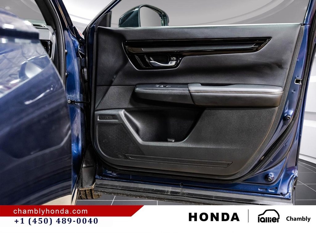 Honda CR-V Hybrid Touring AWD CARPLAY I MAGS I SUNROOD I HEATED SEATS & STEERING WHEEL I STARTER I ACTIVE SECURITY 2023 à Montréal, Québec - 18 - w1024h768px