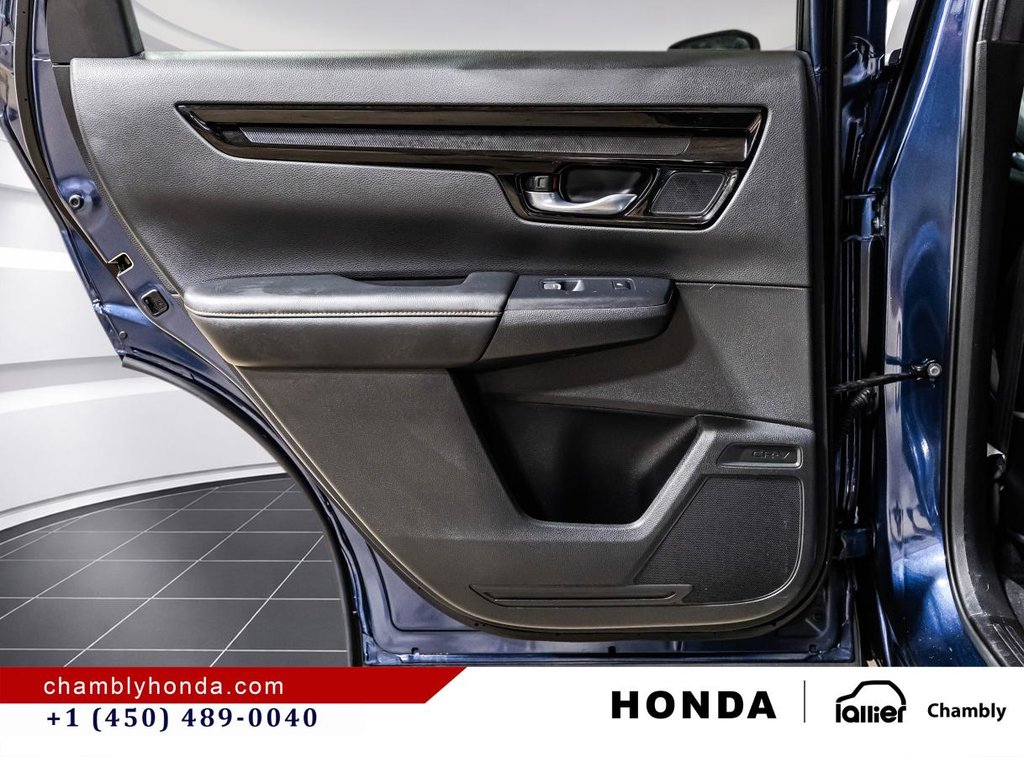 Honda CR-V Hybrid Touring AWD CARPLAY I MAGS I SUNROOD I HEATED SEATS & STEERING WHEEL I STARTER I ACTIVE SECURITY 2023 à Montréal, Québec - 13 - w1024h768px