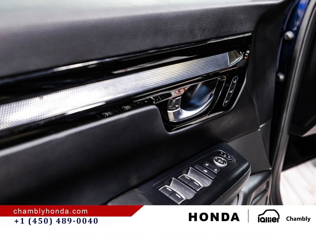 Honda CR-V Hybrid Touring AWD CARPLAY I MAGS I SUNROOD I HEATED SEATS & STEERING WHEEL I STARTER I ACTIVE SECURITY 2023 à Montréal, Québec - 11 - w1024h768px