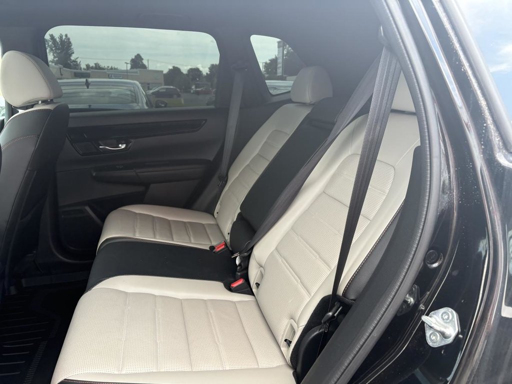 Honda CR-V Hybrid Touring AWD CARPLAYU I SUNROOF I MAGS I HEATED SEATS AND STEERING WHEEL I ACTIVE SECURITY I STARTER 2023 à Montréal, Québec - 6 - w1024h768px