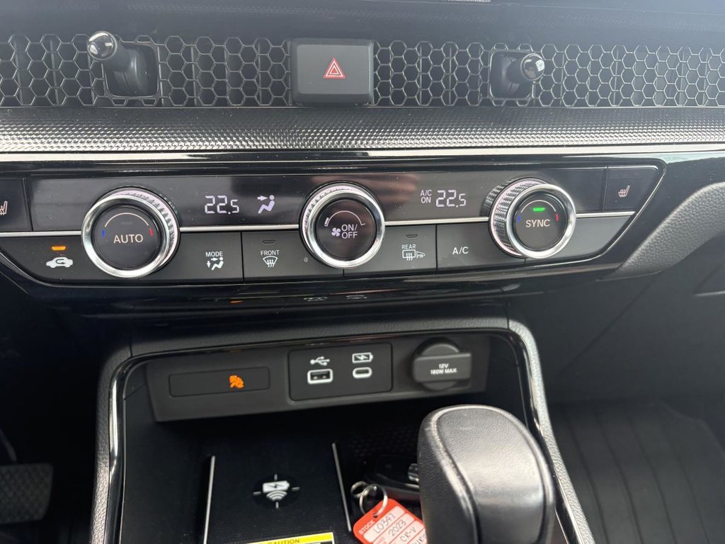 Honda CR-V Hybrid Touring AWD CARPLAYU I SUNROOF I MAGS I HEATED SEATS AND STEERING WHEEL I ACTIVE SECURITY I STARTER 2023 à Montréal, Québec - 8 - w1024h768px
