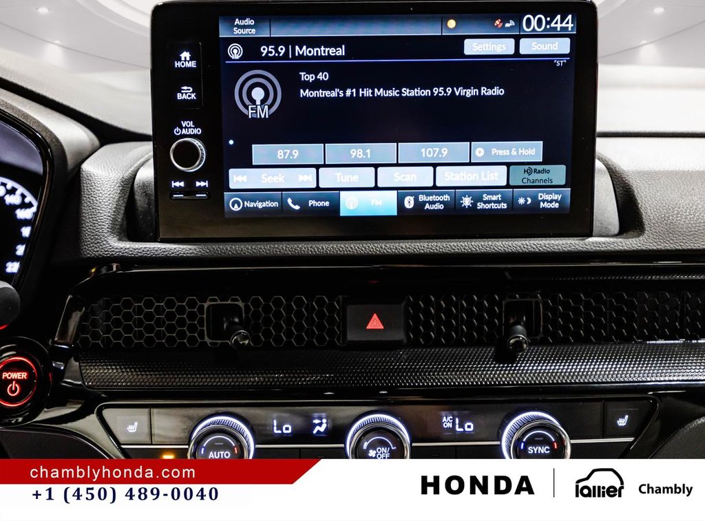 Honda CR-V Hybrid Touring AWD 7 YEARS/200,000 KM HONDA WARRANTY INCLUDED   I 5,500$ VALUE I VALID UNTIL NOV. 2031 2025 à Montréal, Québec - 26 - w1024h768px