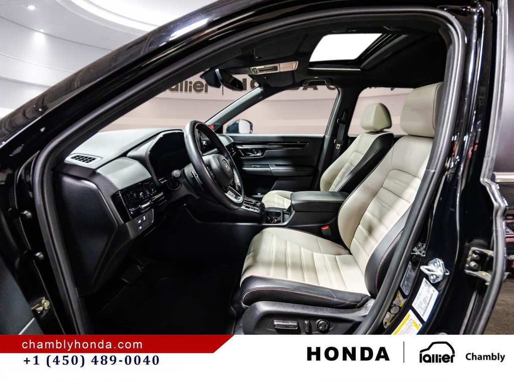 Honda CR-V Hybrid Touring AWD 7 YEARS/200,000 KM HONDA WARRANTY INCLUDED   I 5,500$ VALUE I VALID UNTIL NOV. 2031 2025 à Montréal, Québec - 21 - w1024h768px