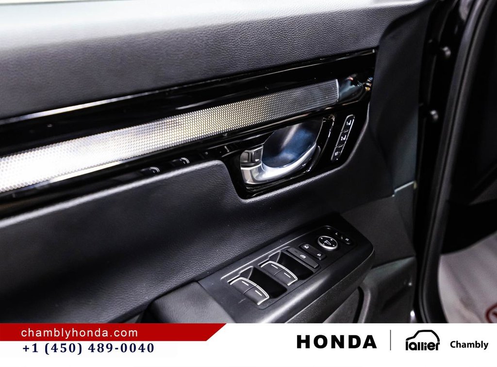 Honda CR-V Hybrid Touring AWD 7 YEARS/200,000 KM HONDA WARRANTY INCLUDED   I 5,500$ VALUE I VALID UNTIL NOV. 2031 2025 à Montréal, Québec - 11 - w1024h768px