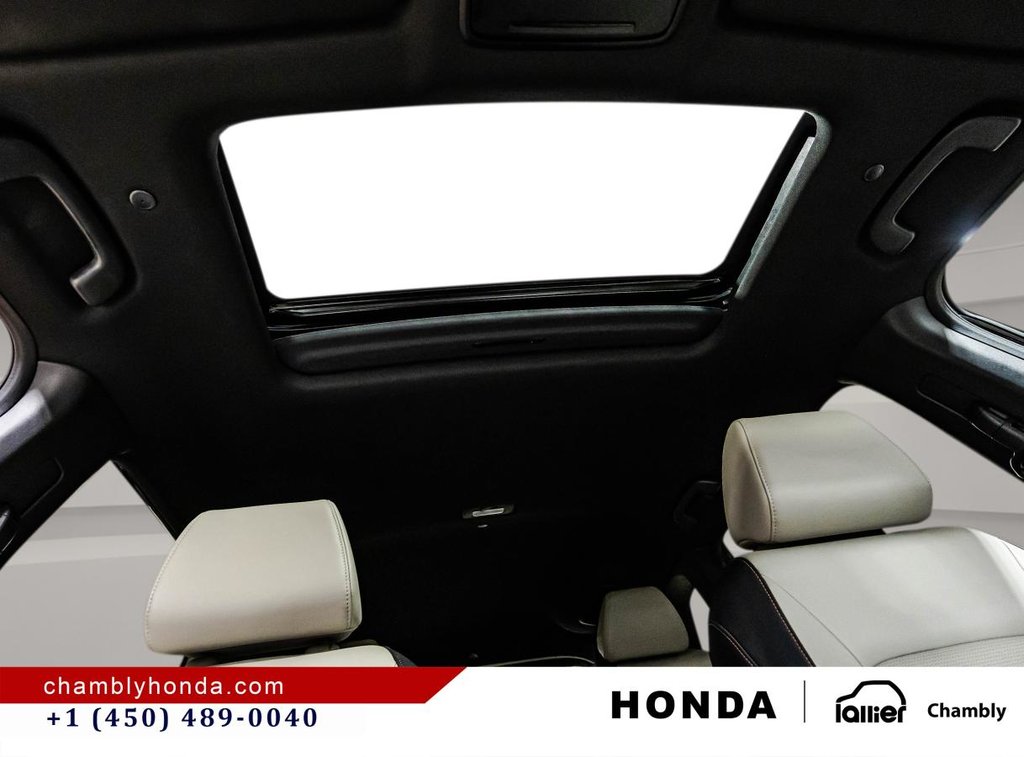 Honda CR-V Hybrid Touring AWD 7 YEARS/200,000 KM HONDA WARRANTY INCLUDED   I 5,500$ VALUE I VALID UNTIL NOV. 2031 2025 à Montréal, Québec - 20 - w1024h768px