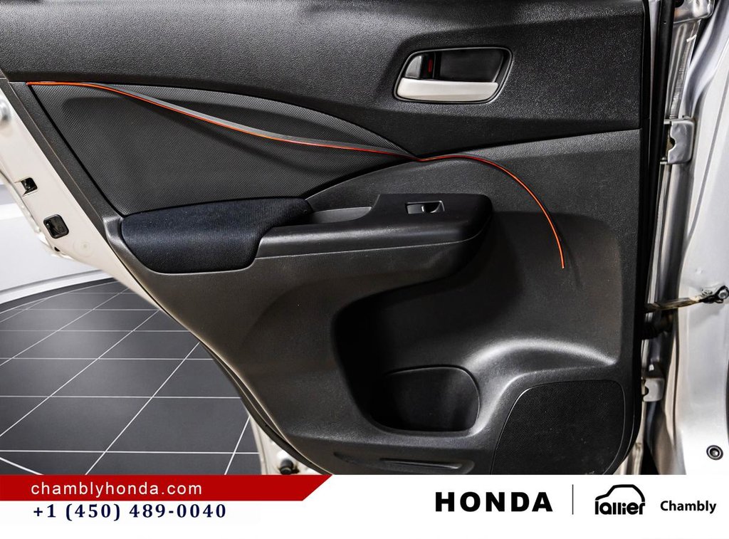 2016 Honda CR-V LX AWD I 74,000 KM !!! I MINT I LAST YEAR WITH 2.4L ENGINE I HEATED SEATS I MAGS I CAMERA in Montréal, Quebec - 12 - w1024h768px