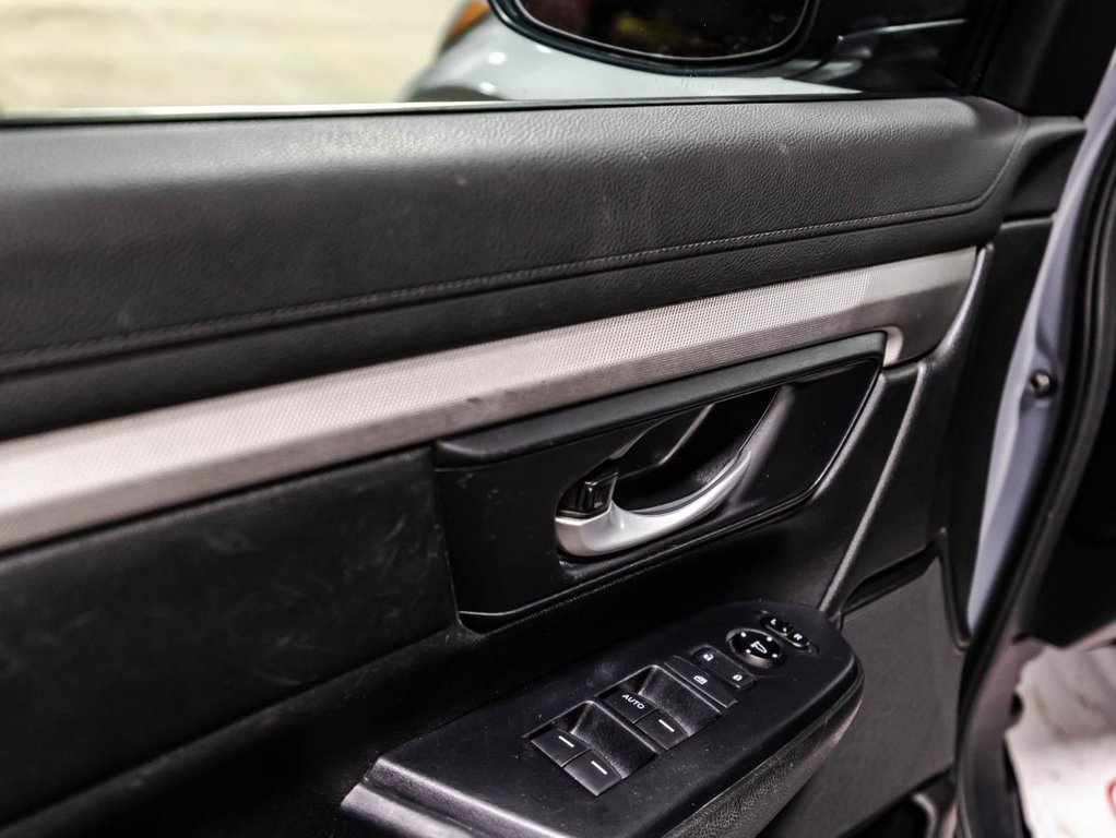 Honda CR-V LX AWD 10 YEARS / 200,000 KM I STRATER I MAGS I TAUX 5.99% CARPLAY I 2018 à Montréal, Québec - 11 - w1024h768px