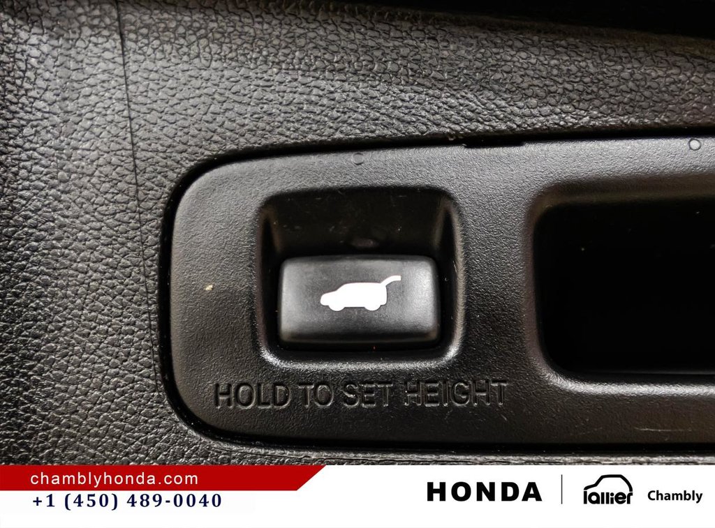 2019 Honda CR-V Touring AWD CARPLAY I SUNROOF I MAGS I STARTER I LEATHER I HETED SEATS I ACTIVE SECURITY in Montréal, Quebec - 16 - w1024h768px