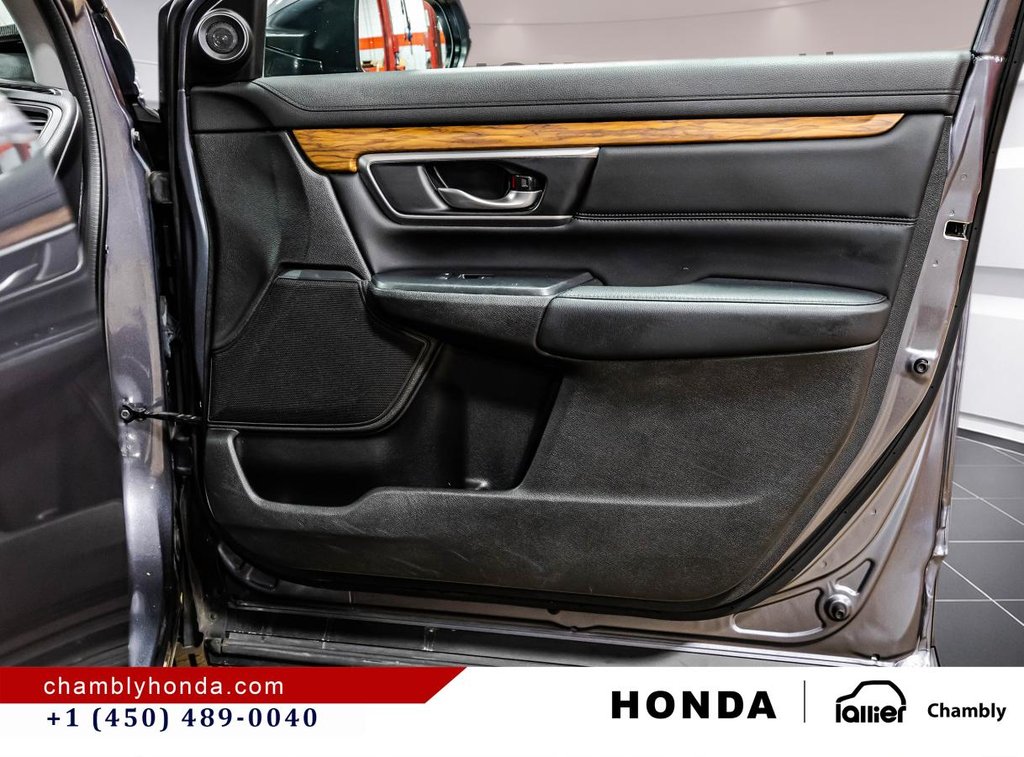 2022 Honda CR-V Touring AWD I CARPLAY I LEATHER I PANORAMIC SUNROOF I MAGS I STARTER I ACTIVE SECURITY in Montréal, Quebec - 18 - w1024h768px
