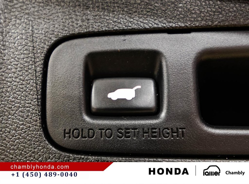 2022 Honda CR-V Touring AWD I CARPLAY I LEATHER I PANORAMIC SUNROOF I MAGS I STARTER I ACTIVE SECURITY in Montréal, Quebec - 16 - w1024h768px