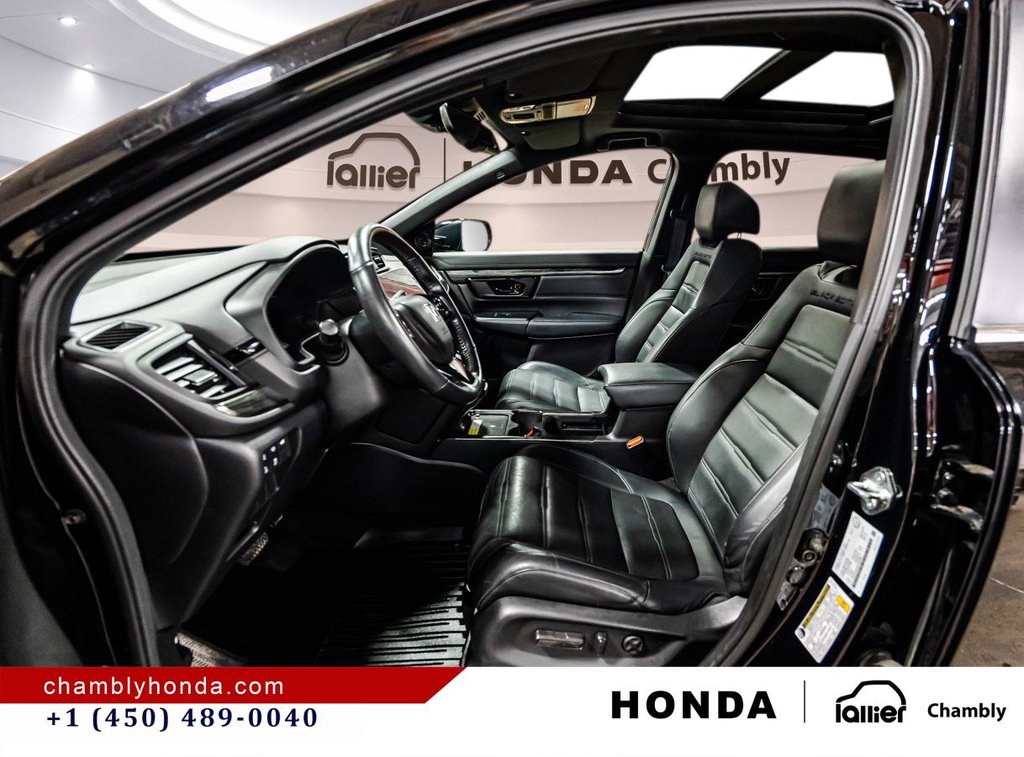 Honda CR-V Black Edition AWD I PANORAMIC SUNROOF I LEATHER I HEATED SEATS & STEERING WHEEL I STARTER I 2022 à Montréal, Québec - 22 - w1024h768px