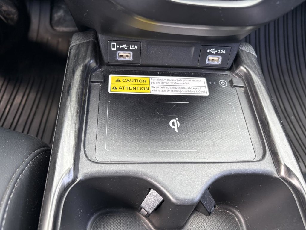 Honda CR-V Black Edition AWD I PANORAMIC SUNROOF I LEATHER I HEATED SEATS & STEERING WHEEL I STARTER I 2022 à Montréal, Québec - 15 - w1024h768px