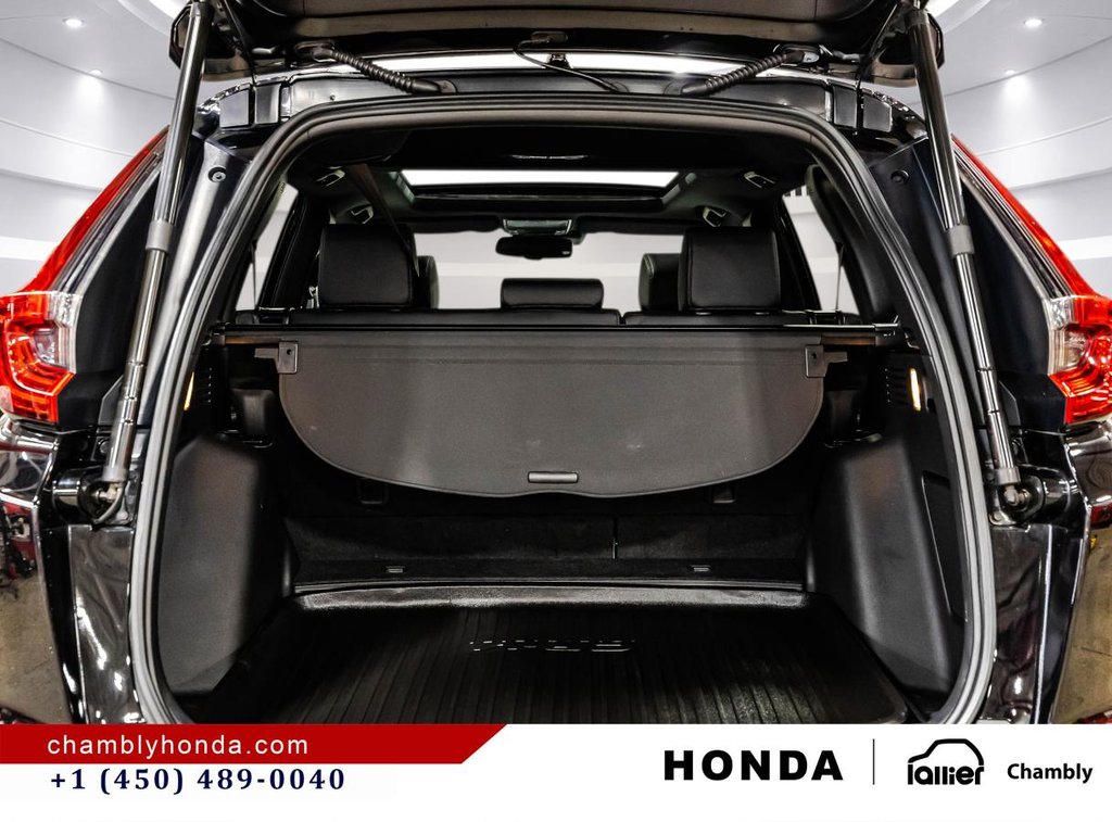 Honda CR-V Black Edition AWD I PANORAMIC SUNROOF I LEATHER I HEATED SEATS & STEERING WHEEL I STARTER I 2022 à Montréal, Québec - 17 - w1024h768px