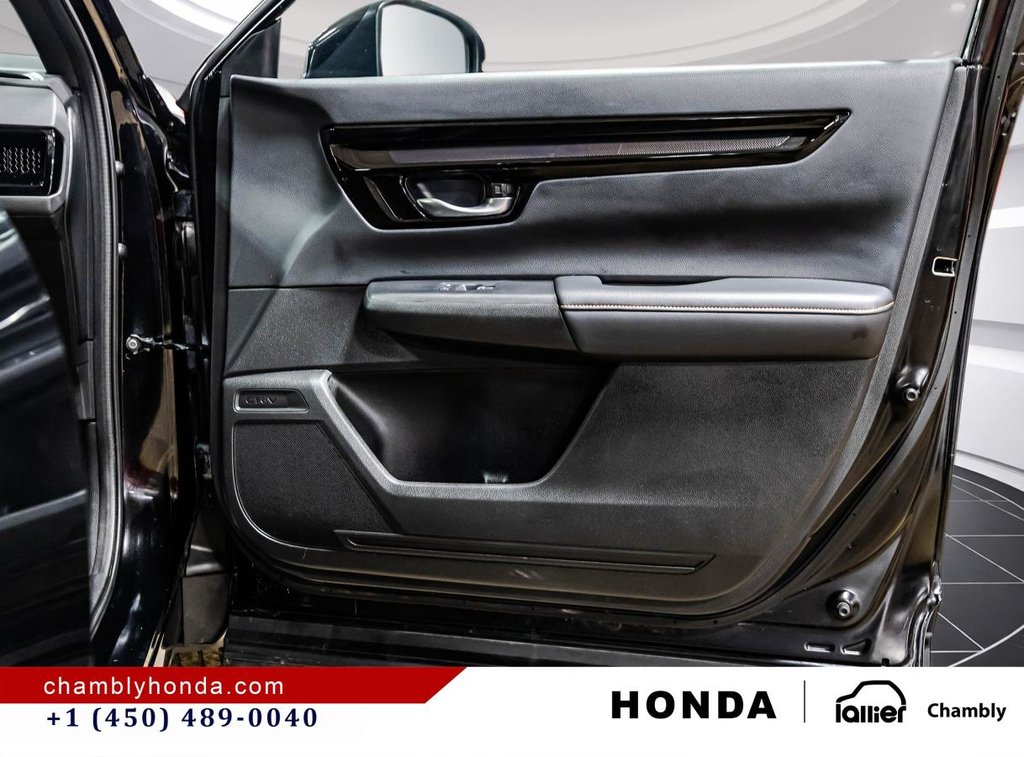 2024 Honda CR-V Touring AWD SUNROOF I MAGS I LEATHER I HEATED SEATS & STEERING WHEEL I STARTER I ACTIVE SECURITY in Montréal, Quebec - 18 - w1024h768px