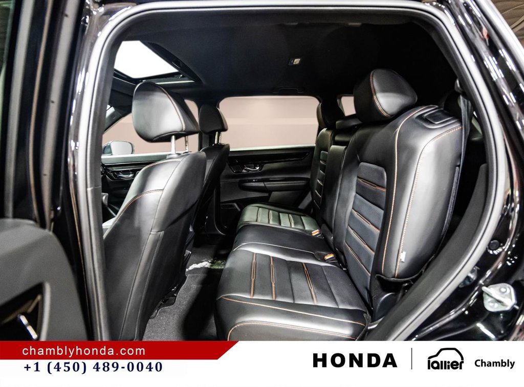 2024 Honda CR-V Touring AWD SUNROOF I MAGS I LEATHER I HEATED SEATS & STEERING WHEEL I STARTER I ACTIVE SECURITY in Montréal, Quebec - 14 - w1024h768px