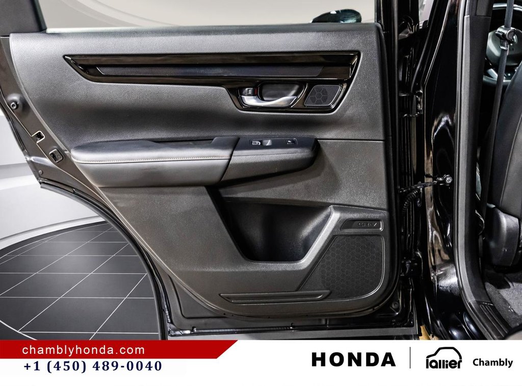 2024 Honda CR-V Touring AWD SUNROOF I MAGS I LEATHER I HEATED SEATS & STEERING WHEEL I STARTER I ACTIVE SECURITY in Montréal, Quebec - 13 - w1024h768px