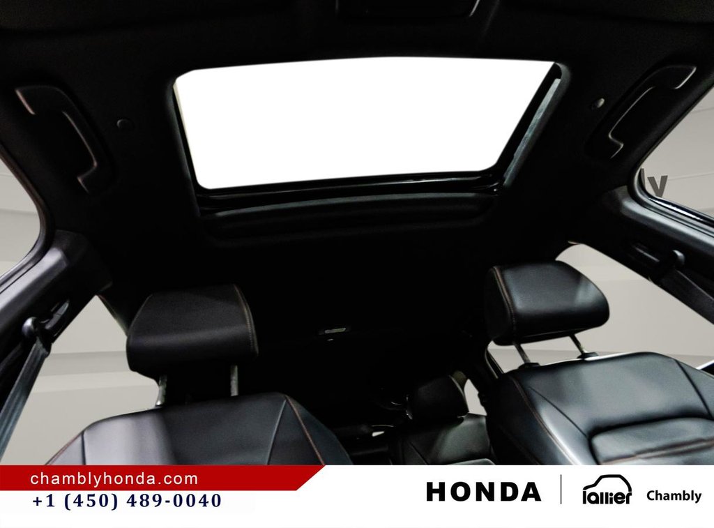 2024 Honda CR-V Touring AWD SUNROOF I MAGS I LEATHER I HEATED SEATS & STEERING WHEEL I STARTER I ACTIVE SECURITY in Montréal, Quebec - 20 - w1024h768px