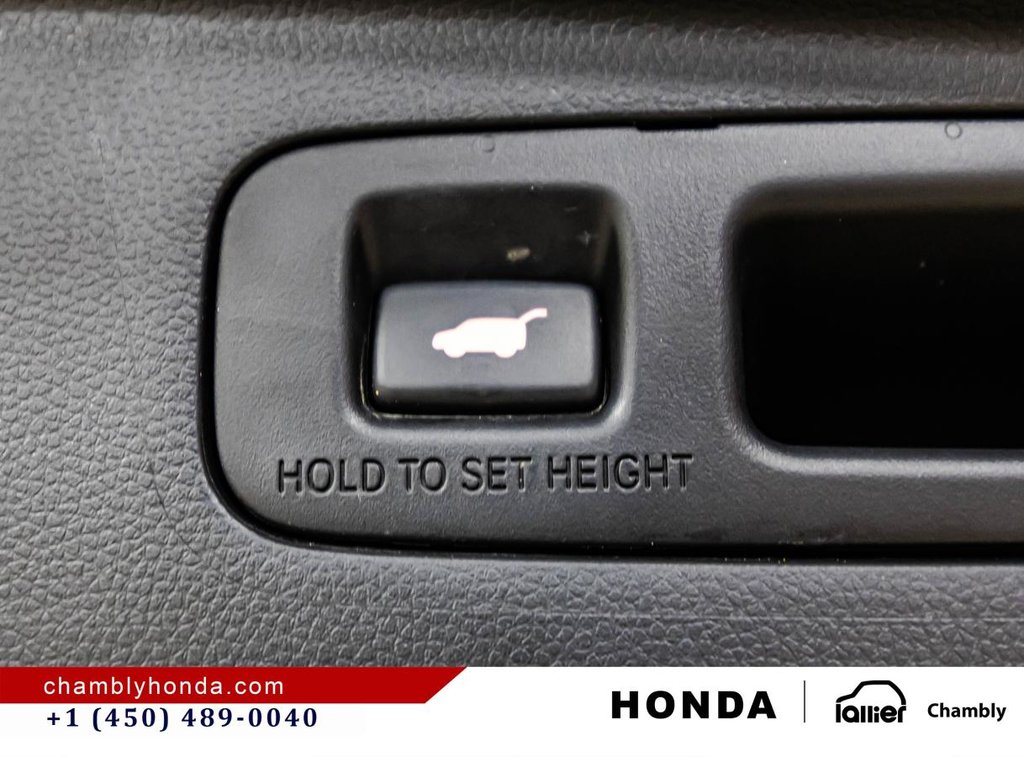 2024 Honda CR-V Touring AWD I SUNROOF I MAGS I STARTER I CARPLAY I HEATED SEATS & STEERING WHEEL in Montréal, Quebec - 16 - w1024h768px