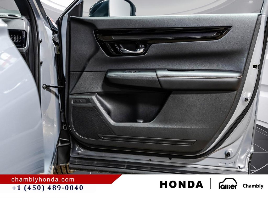 2024 Honda CR-V Touring AWD I SUNROOF I MAGS I STARTER I CARPLAY I HEATED SEATS & STEERING WHEEL in Montréal, Quebec - 18 - w1024h768px