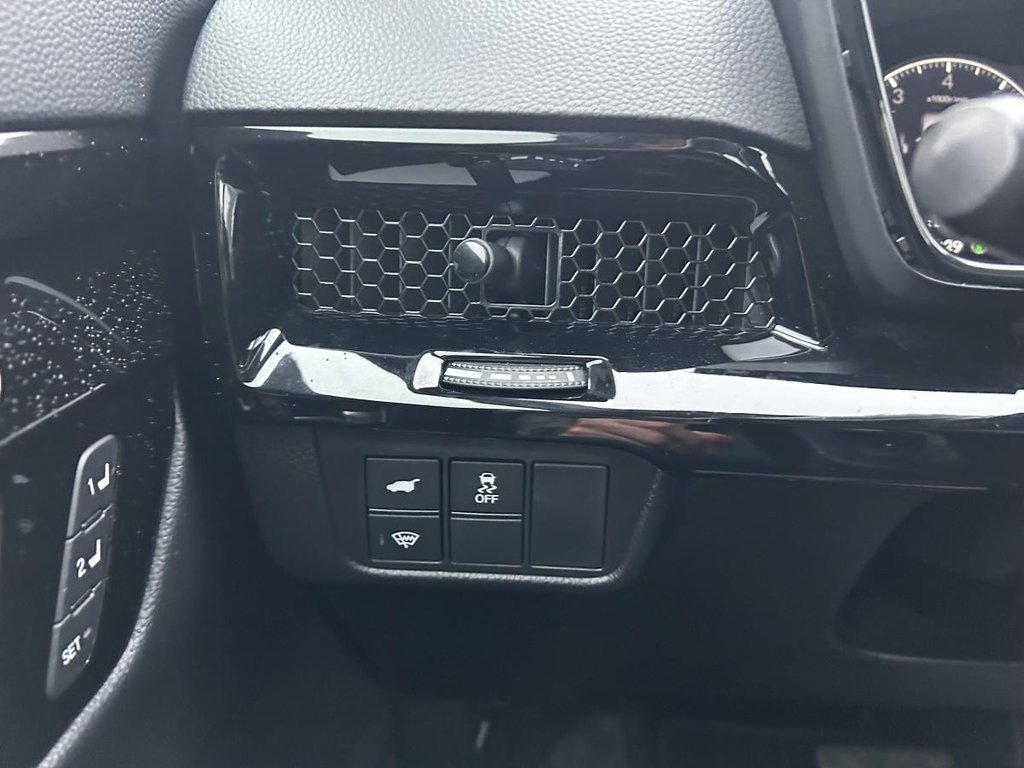 Honda CR-V EX-L AWD LEATHER I HEATED SEATS AND STEERING WHEEL I SUNROOF I MAGS I CARPLAY I STARTER 2024 à Montréal, Québec - 17 - w1024h768px