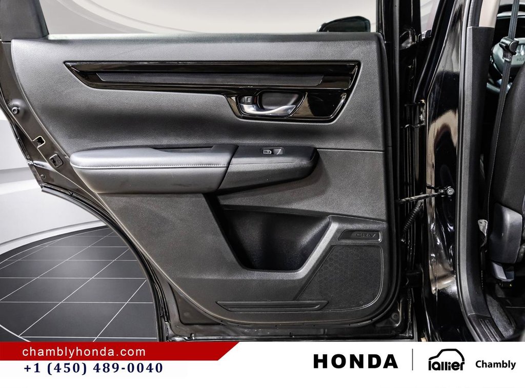 Honda CR-V Sport AWD SUNROOF I MAGS I STARTER I HEATED SEATS & SYEERING WHEEL I ACTIVE SECURITY 2025 à Montréal, Québec - 12 - w1024h768px