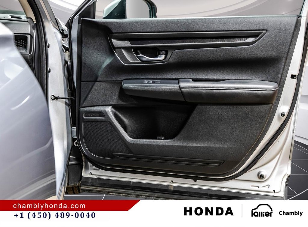 2025 Honda CR-V LX AWD CARPLAY I HEATED SEATS I CAMERA I STARTER I ACTIVE SECURITY in Montréal, Quebec - 16 - w1024h768px