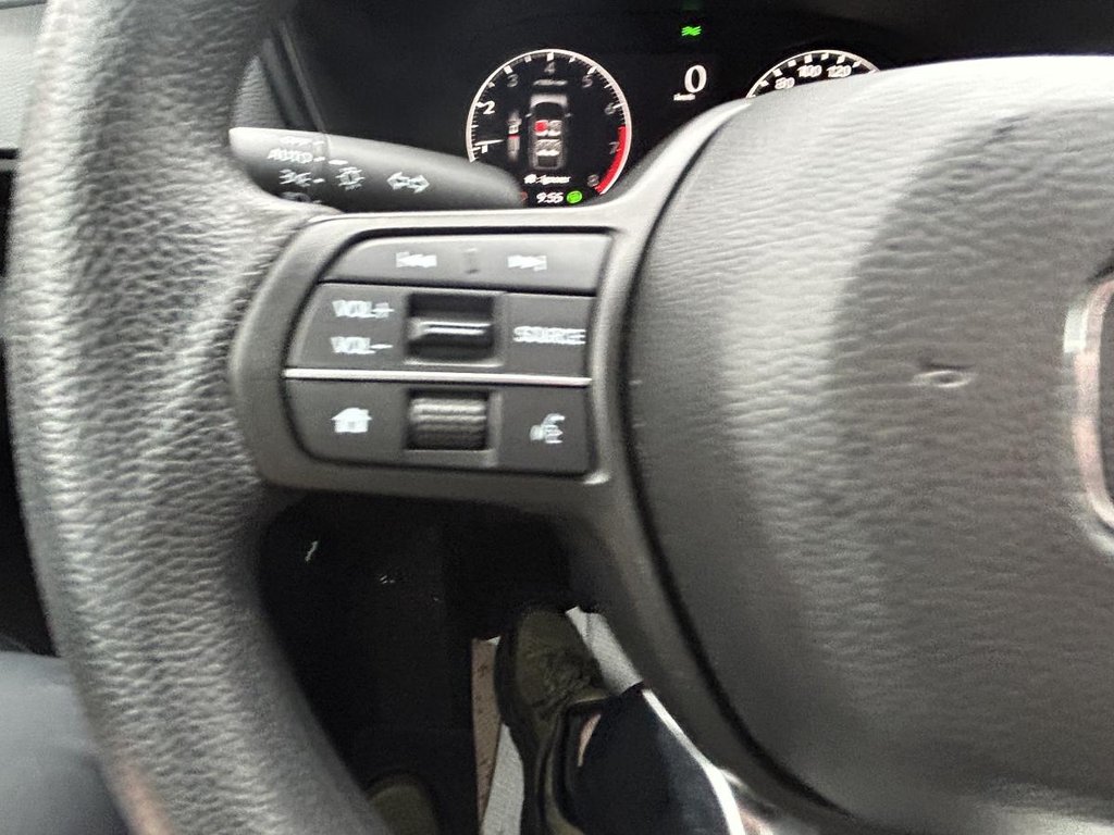 2025 Honda CR-V LX AWD CARPLAY I HEATED SEATS I CAMERA I STARTER I ACTIVE SECURITY in Montréal, Quebec - 14 - w1024h768px