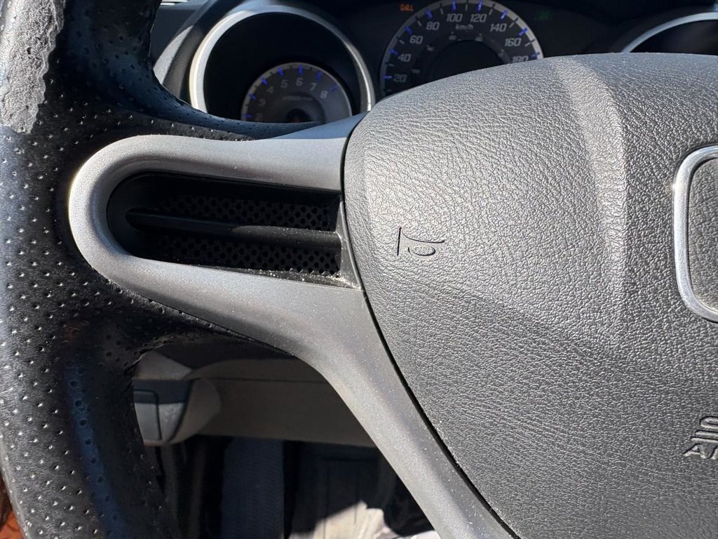 Honda Fit Sport Automatic A/C I CRUISE CONTROL I 2010 à Montréal, Québec - 10 - w1024h768px